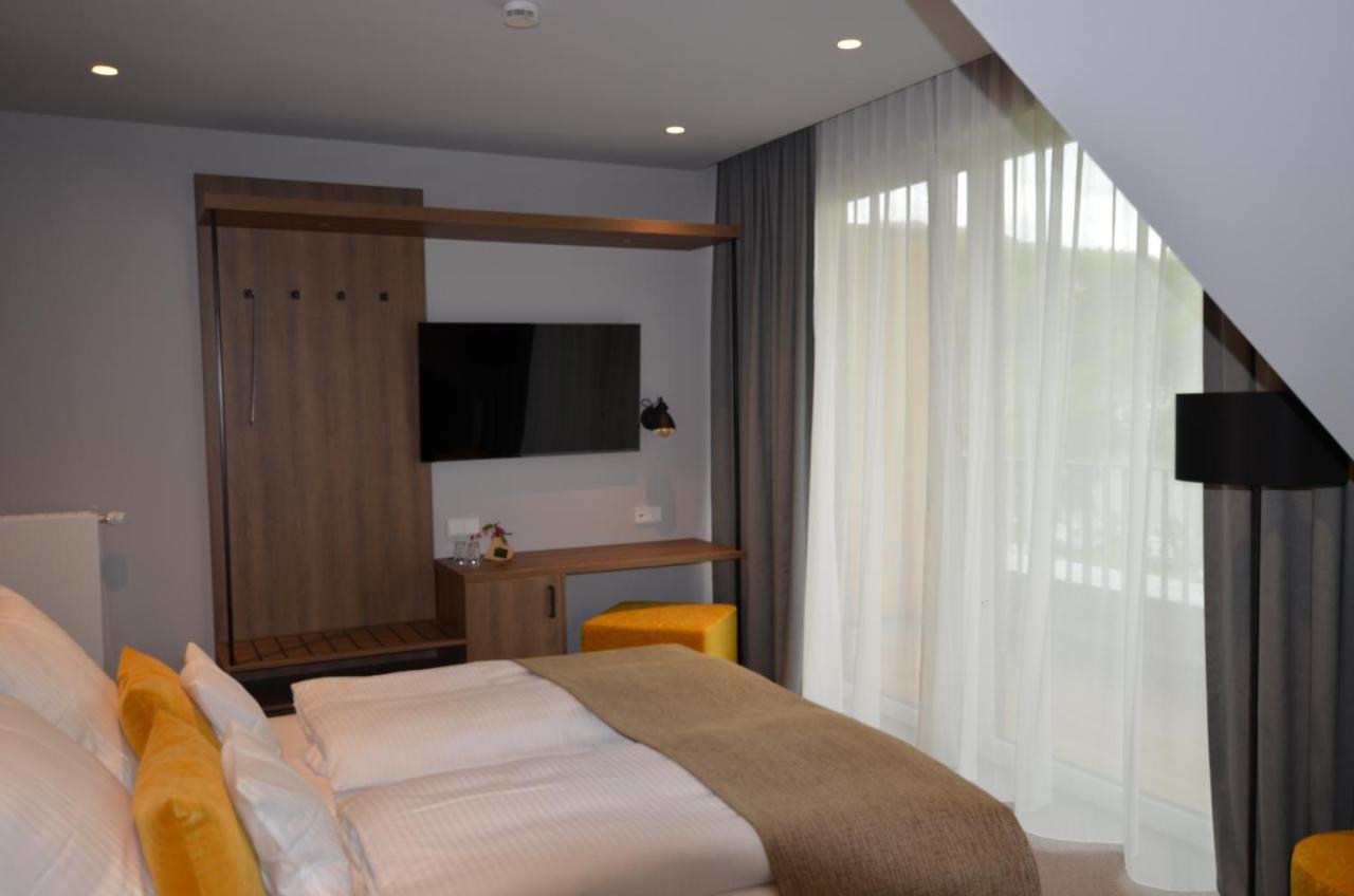Boutique Hotel Moselgarten Bullay Exterior photo